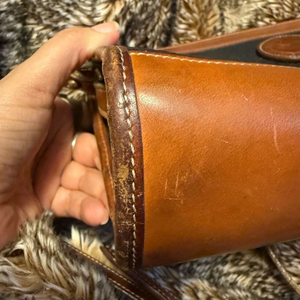 Dooney Vintage Black and Brown Leather Bag - Picture 5 of 10